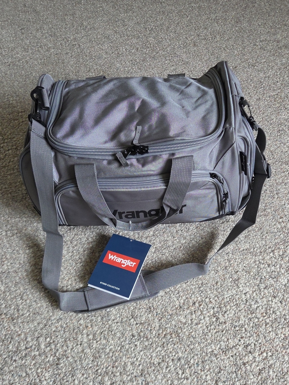 New Wrangler Gray Travel/Gym Duffel Bag with Adjustable Shoulder Strap
